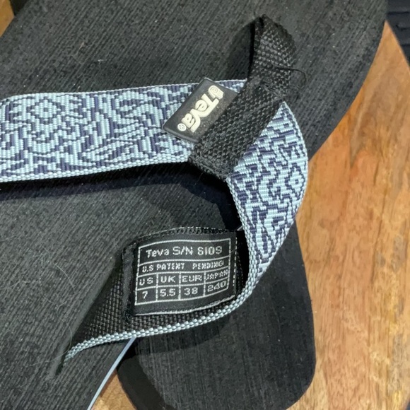 Teva Black and Gray Women's Sandals Never Worn - Picture 2 of 6